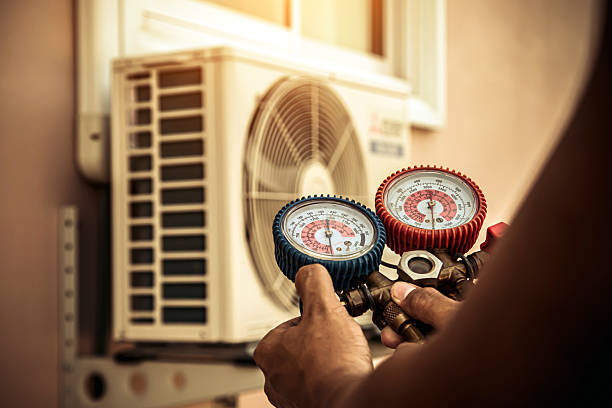 Professional Ac Installation technician working in Pell Lake, WI